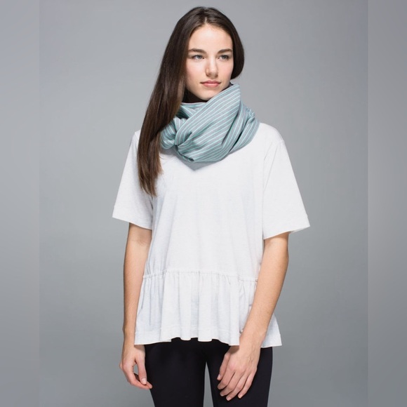 Lululemon Vinyasa Scarf Rulu Parallel Stripe Menthol & Heathered Slate - Picture 1 of 10